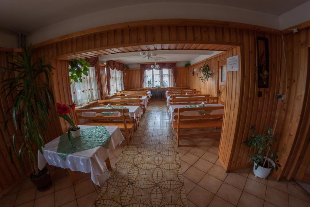 Dom Wczasowy Jesionkowka โปโรนิน ภายนอก รูปภาพ